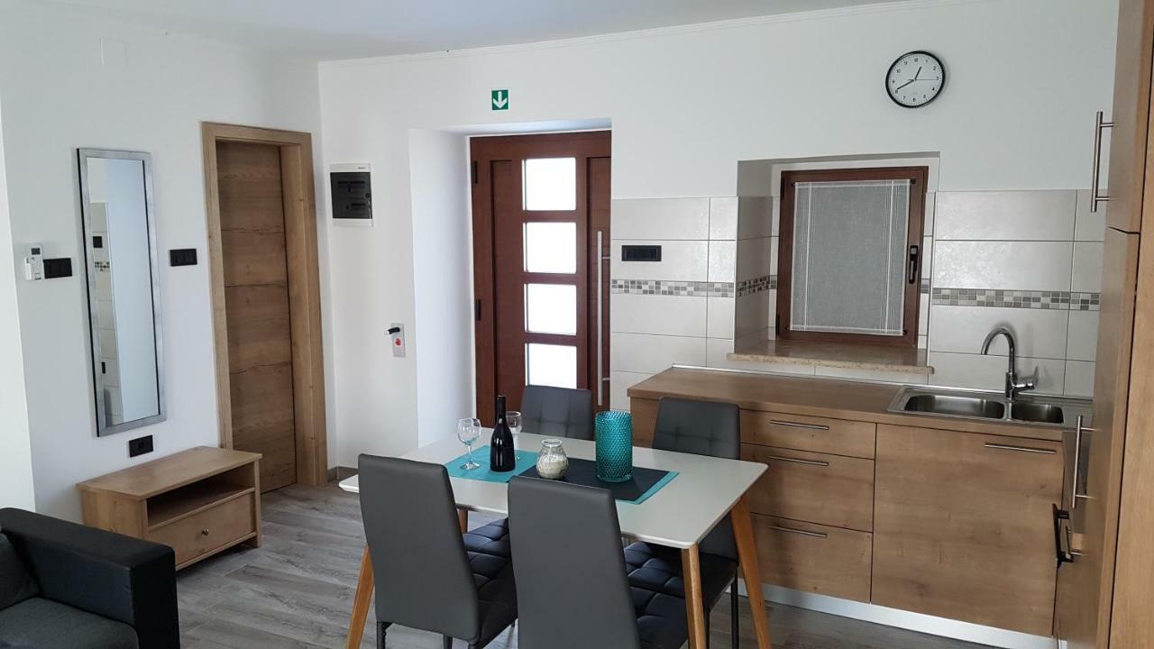 Apartment Kos Lupoglav (Istria)